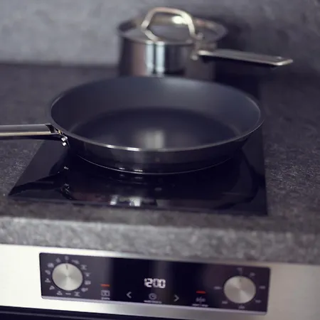 Leonart Living 13 דירה