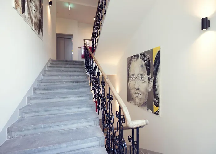 Leonart Living 13 شقة *